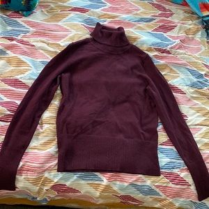 Turtleneck long sleeve shirt. Size small, color purple,brand merona.